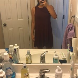 Midi maroon dress